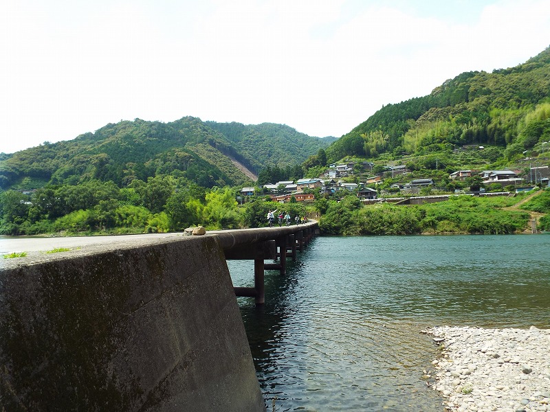 まるで映画のような世界が広がる四万十流域。子どもの頃の忘れ物を取りに行きましょう。