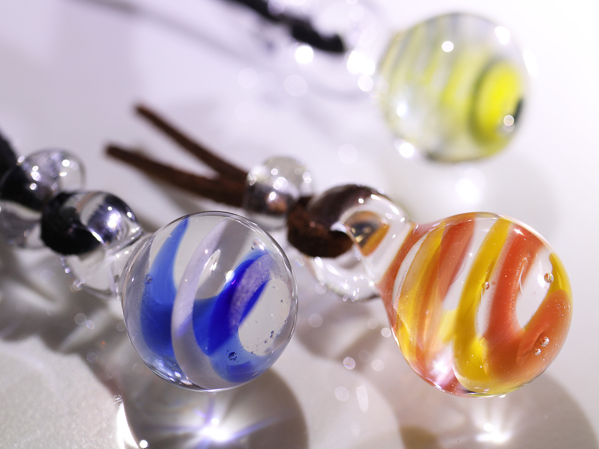 しずく型ペンダントトップ 丸いかたちに仕上げることもできます。