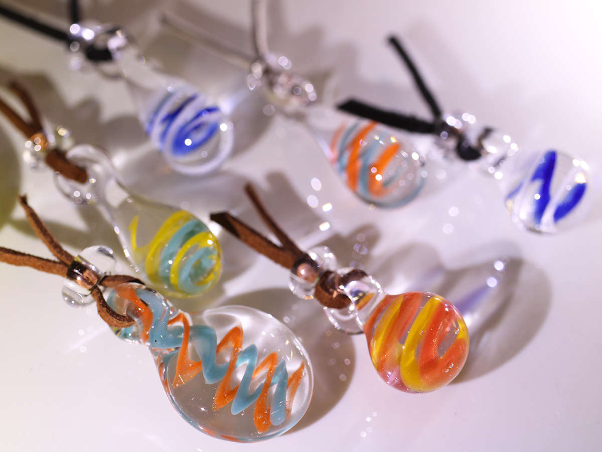 しずく型ペンダントトップ