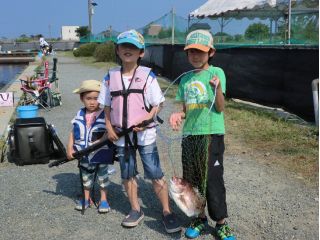 親子で初釣りぼり体験!