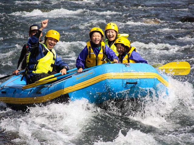5歳からOK!忠別川ラフティング :HOA北海道アウトドアアドベンチャーズ