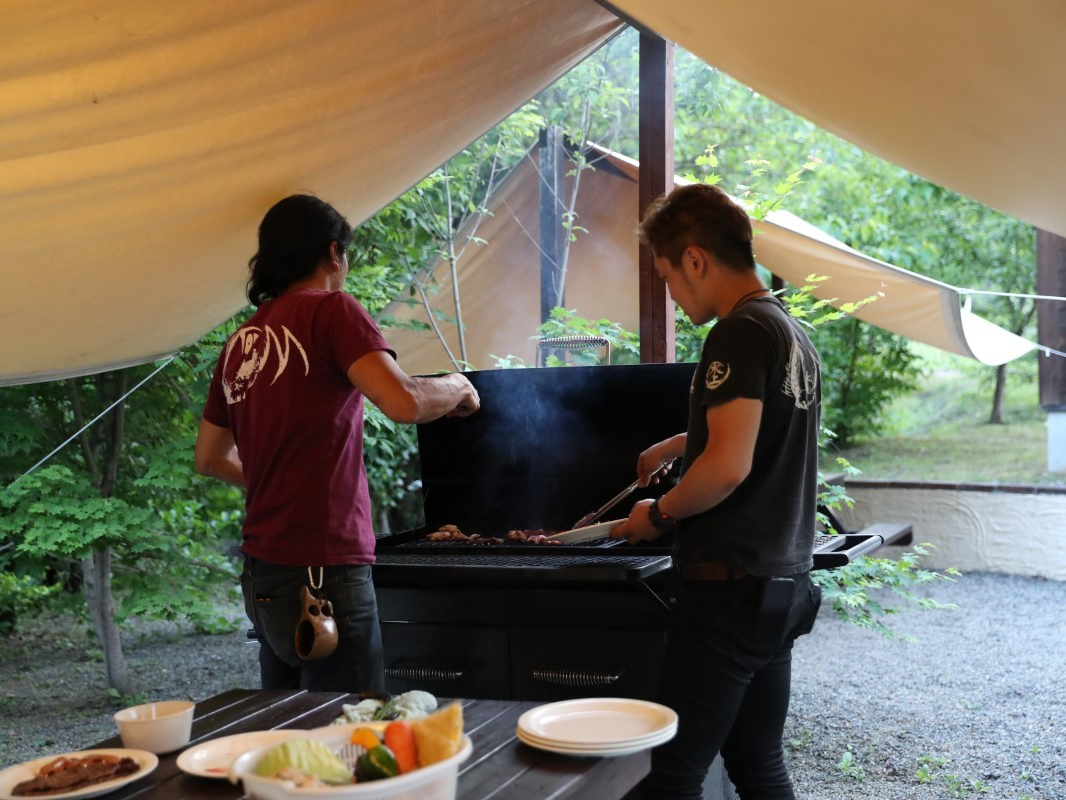 BBQpbNhpbN,FXȃpbP[WvpӂĂ܂