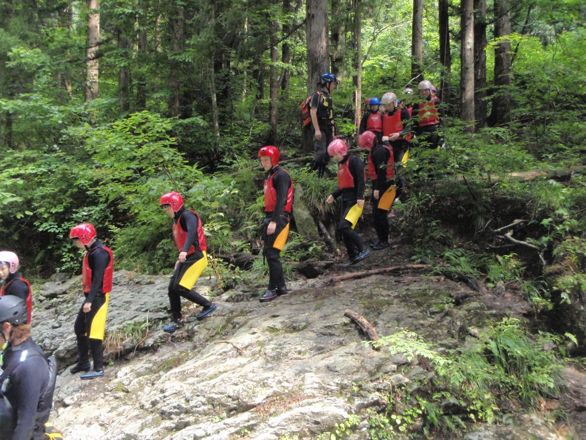 良くコースは作っているんですか??と聞かれますが、すべて自然でできた場所、滑り台です!!