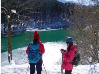 五色沼湖沼群で一番大きい「毘沙門沼」からスタートです!