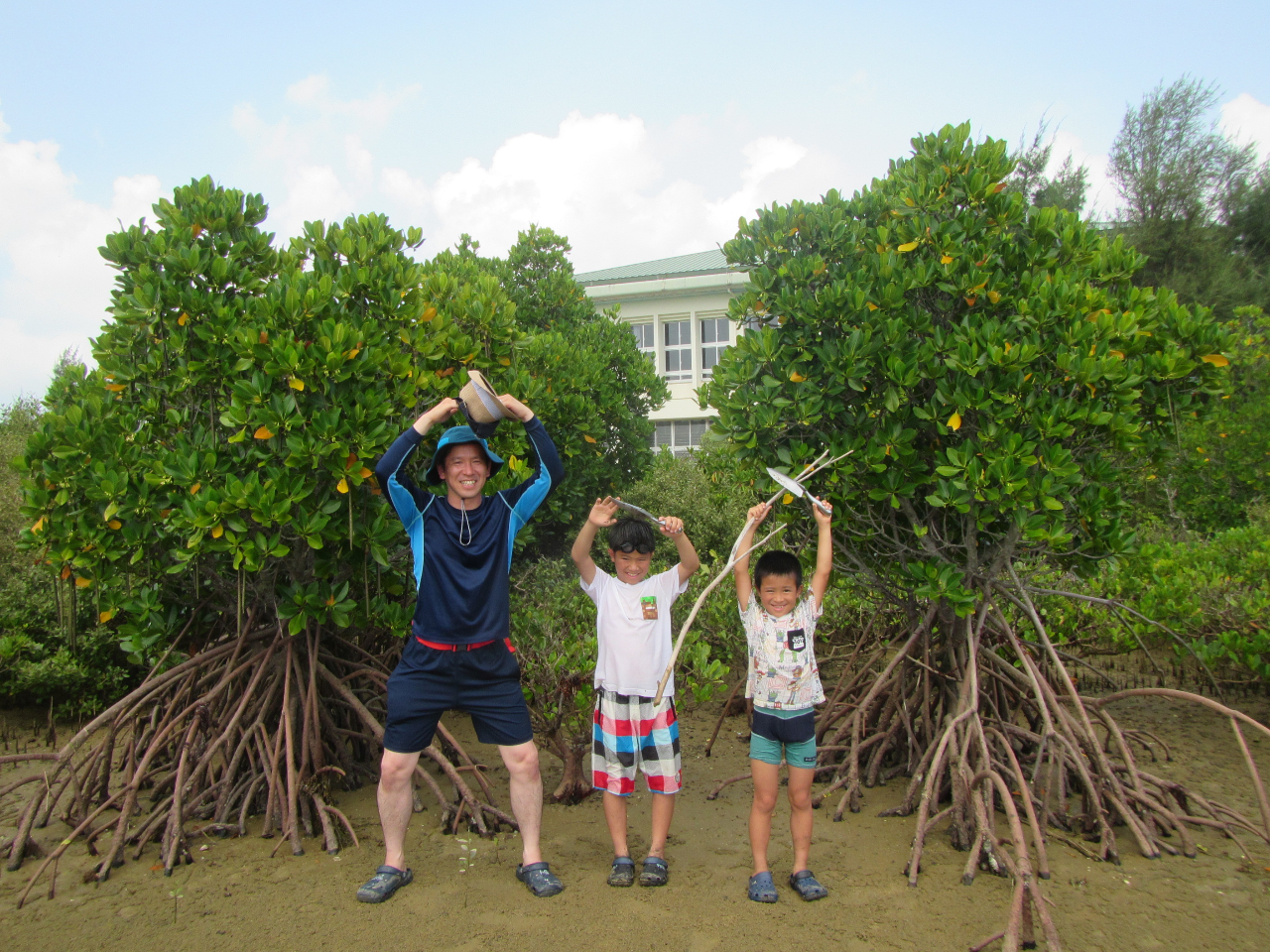 }O[u͕ĎU􂵂܂BJjƂ񂢂āAтI