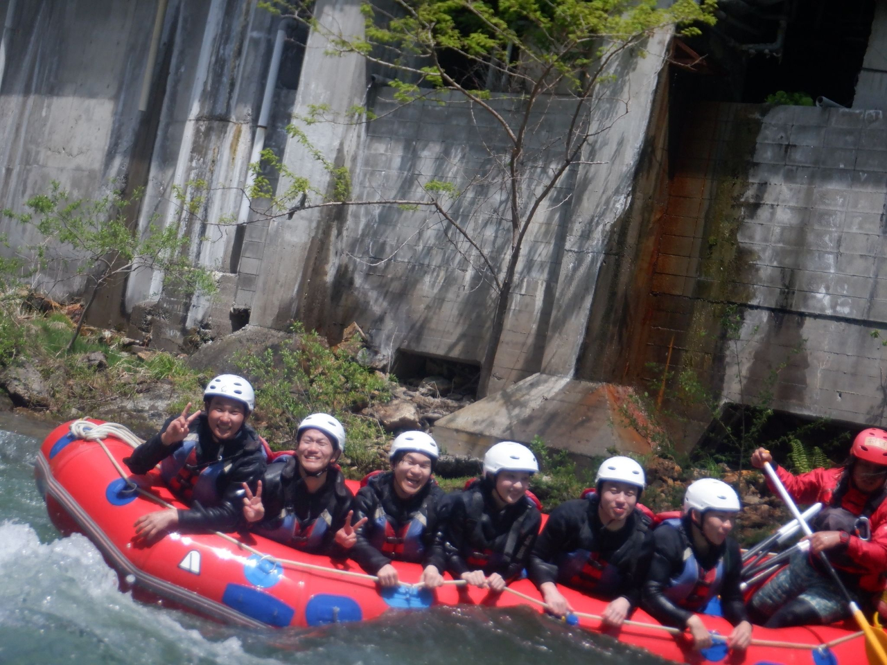 �j���Ȃ��Ă����v�ł��B�����͂̃��t�e�B���O��p���C�t�W���P�b�g�𒅗p���܂��B���̑��̃w�����b�g�A�E�F�b�g�X�[�c�Ȃǂ��ׂĐ��ɕ�������ɂȂ�܂��̂����S��������