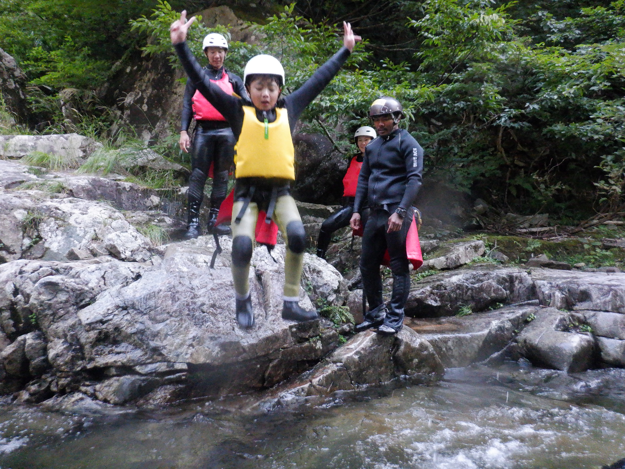 ŋ߁Aɔэł܂Hl͐SԂ点Aq͎MނƂł܂B