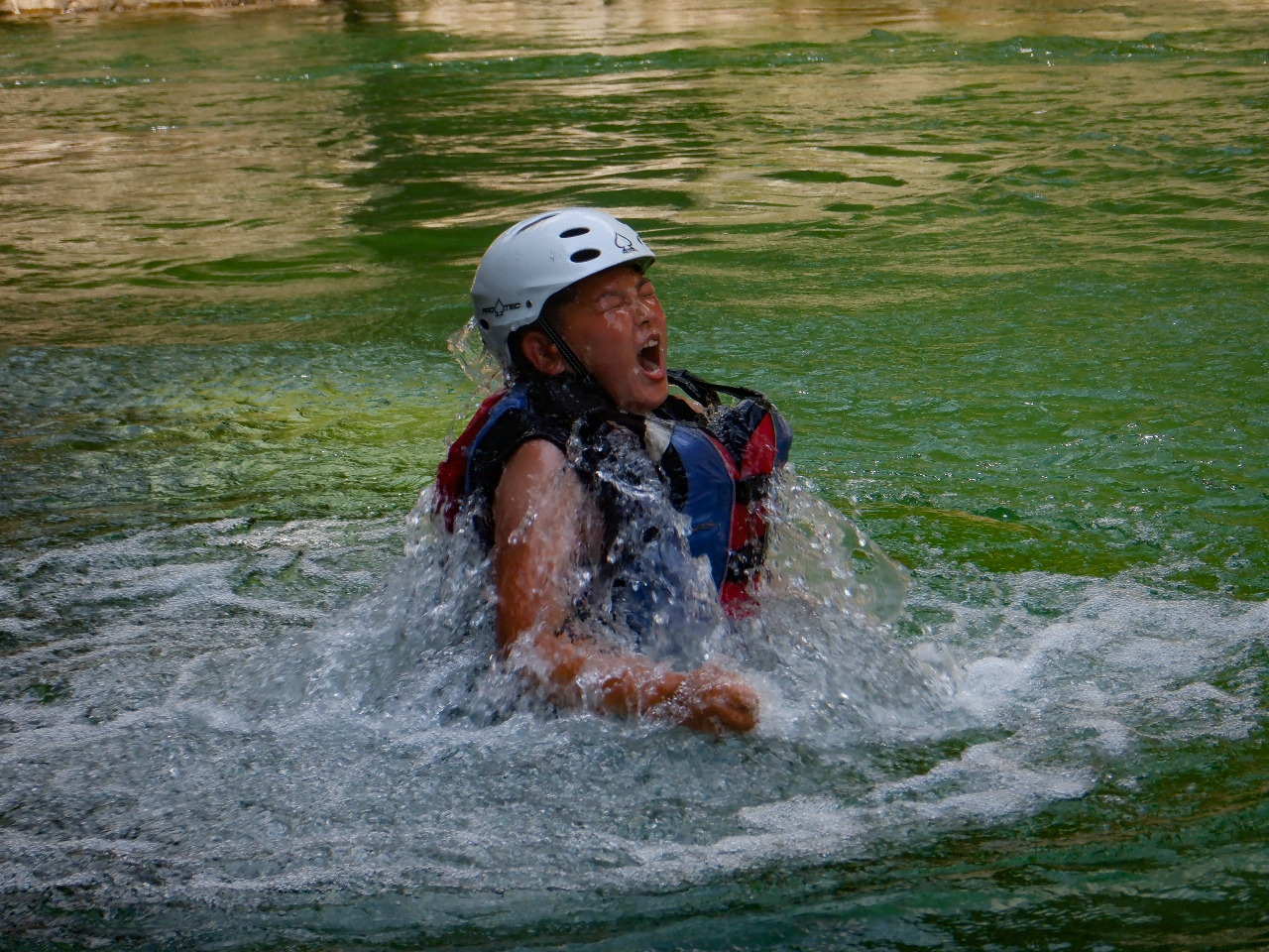 jȂĂvłB͂̃teBOpCtWPbg𒅗p܂B̑̃wbgAEFbgX[cȂǂׂĐɕɂȂ܂̂S