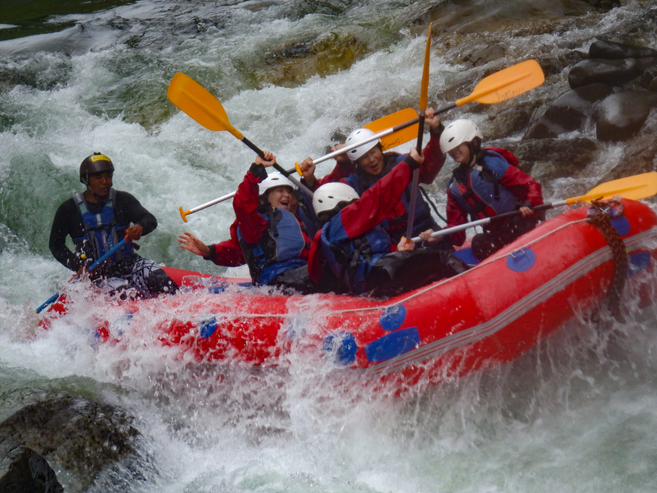 ̎ʐ^T[rXBteBO̎ʐ^́AKCh񂪎BĂ܂BcA[ɂċA܂̂ŁAcA[ɃJEX}z܂ȂĂvłB