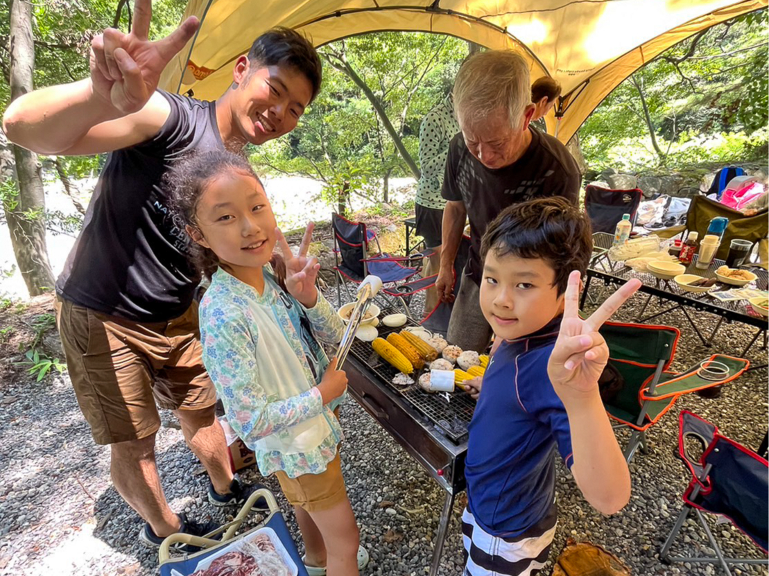 BBQHނ̏AQғmŎ蕪čsƂŁA`[[N{ƂłAɎR̒ŐH邱ƂŁAɂ邱Ƃł܂B