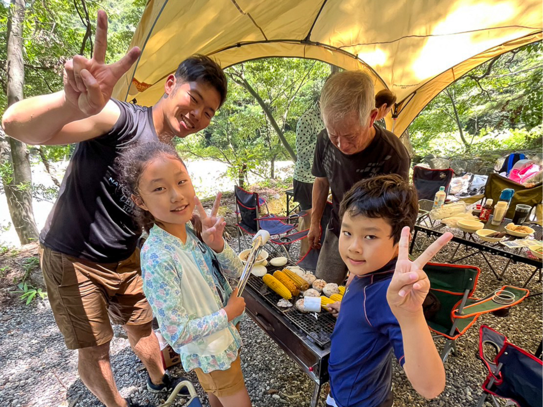 BBQHނ̏AQғmŎ蕪čsƂŁA`[[N{ƂłAɎR̒ŐH邱ƂŁAɂ邱Ƃł܂B