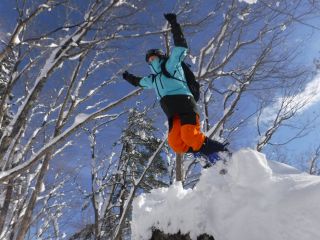 山頂からの眺めは、登ることで自信をつけることができるうえ、次の冒険に向けて経験値をアップさせたり、人生の充実感を得ることができます。