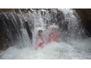 せっかくのバンザイも顔が見えないww