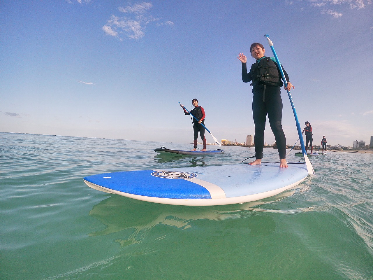 ガイドに続いて水上散歩を楽しみましょう!