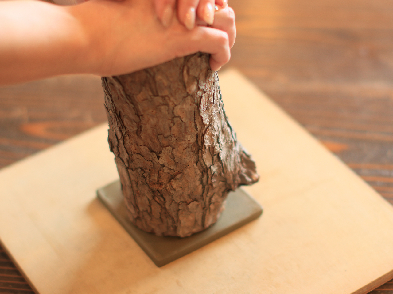 自然素材を使用する際は力の入れ加減や、バランスが大事です。