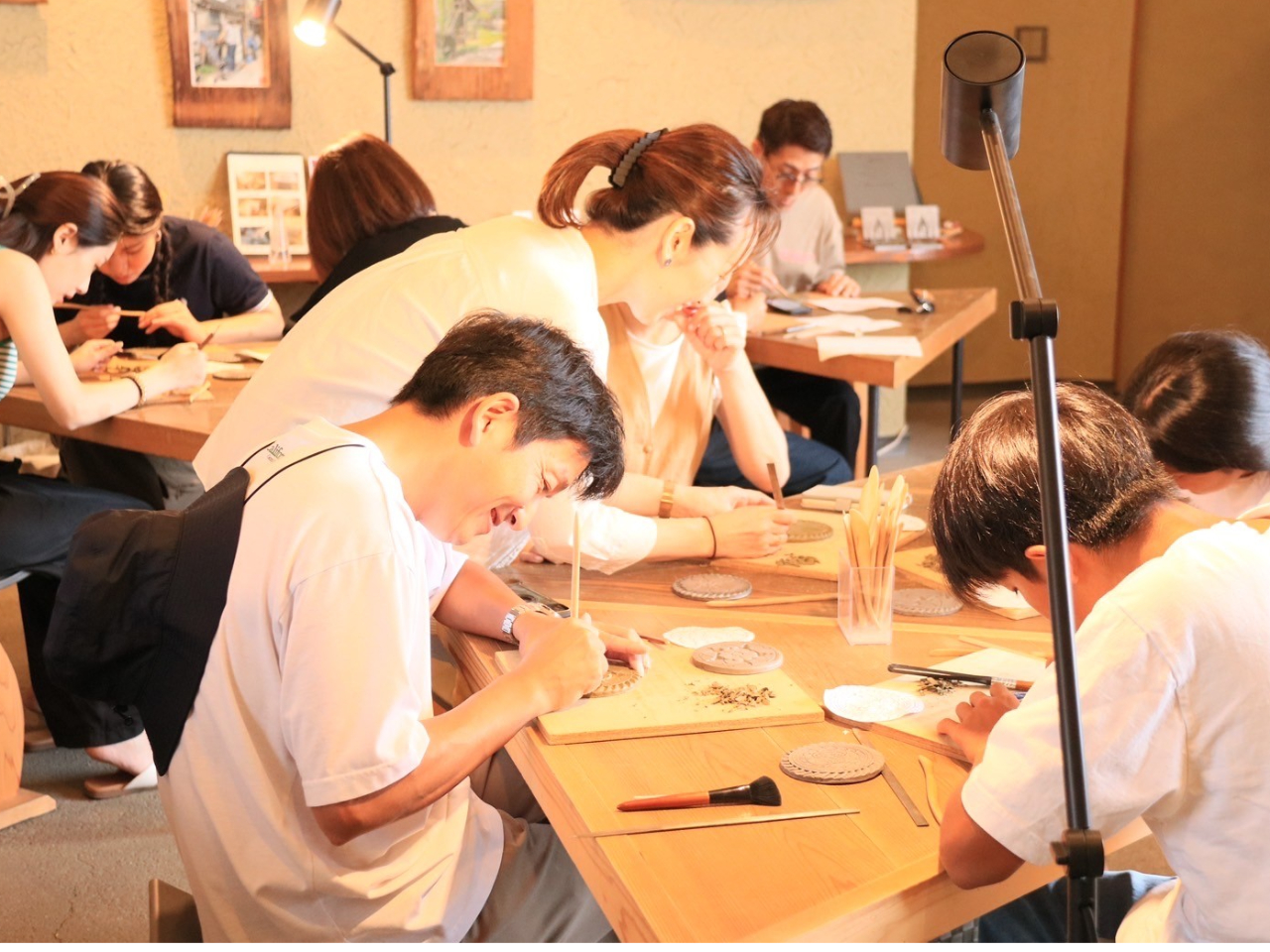 大人も子供も自分の作品作りに夢中になれます♪