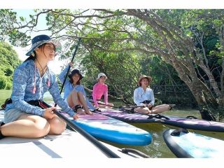 川の上でリラックスタイム