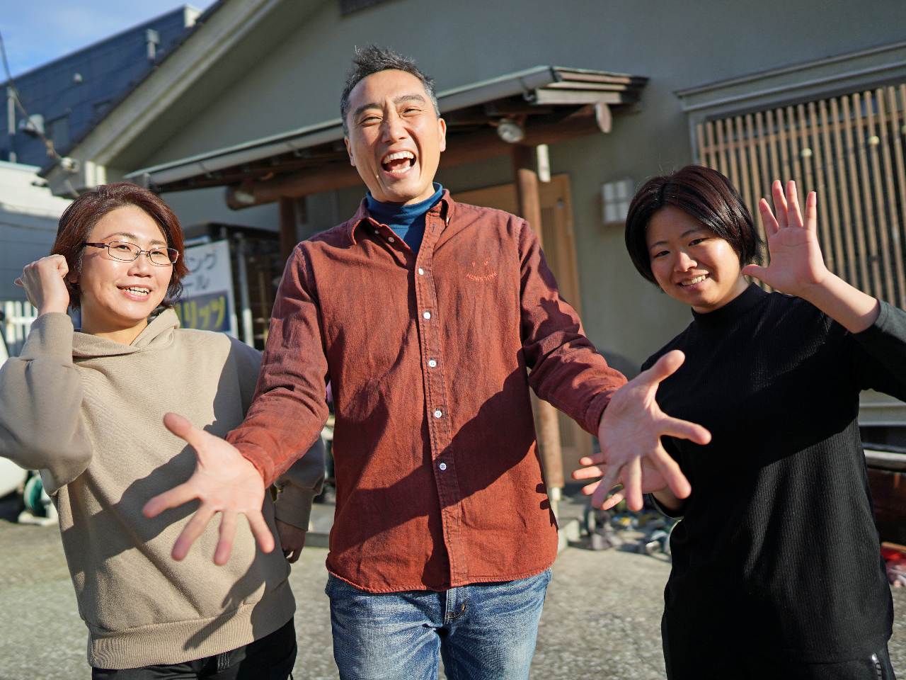 �X�^�b�t�Љ�