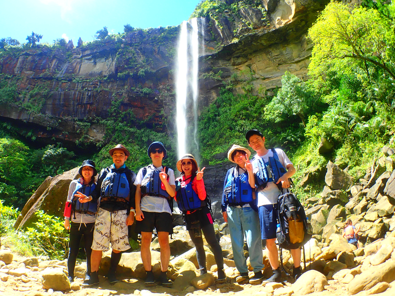 滝つぼに到着。間近で見るピナイサーラの滝は大迫力!感動すること間違いなしですよ♪