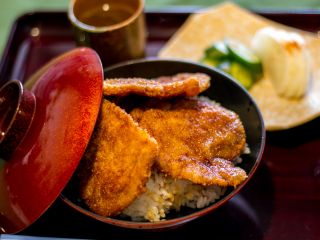 老舗洋食屋の福井名物ソースカツ丼