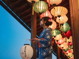 秋の夜長に着物を着て、温泉街をおさんぽ