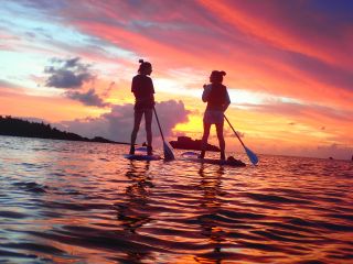 水平線に沈む夕陽を見ながらの極上なひと時