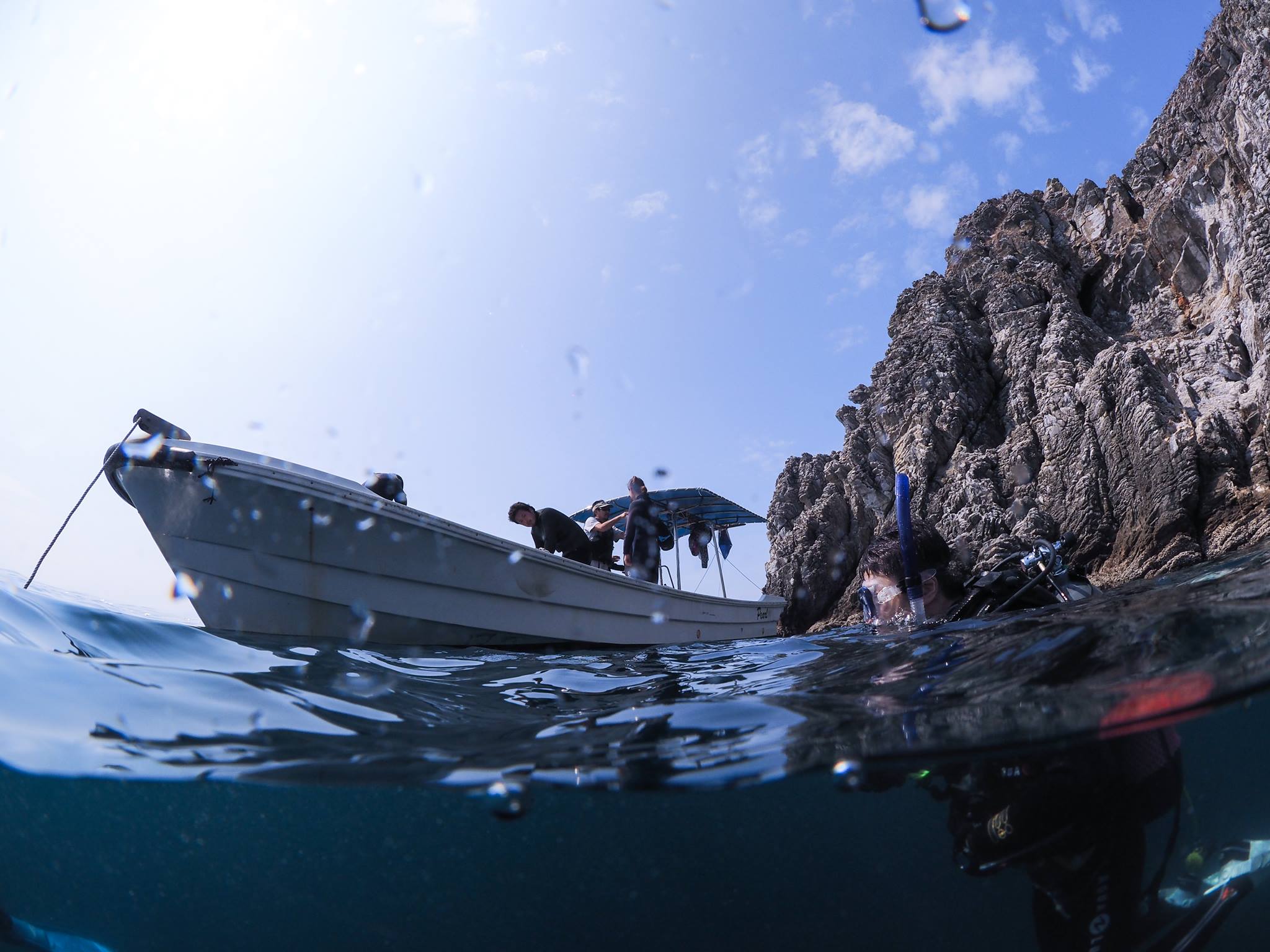 冒険心をくすぐられる無人島へダイビング!