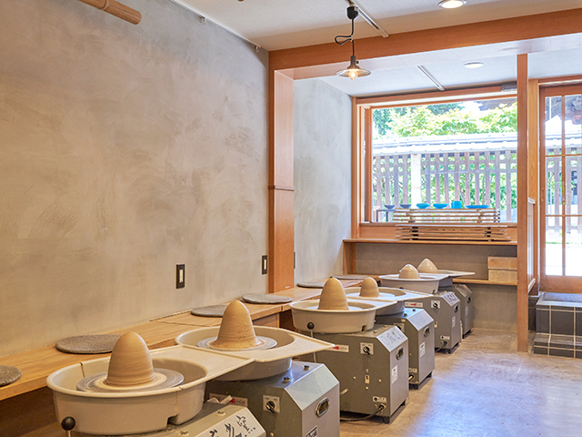 ���N�������ԓX���B�V��j�����ꏏ�Ɋy���߂郍�N���̌��́A�C�w���s��Ј����s�ɂ��œK�ł��B