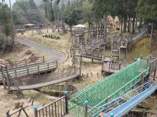 賤ヶ岳合戦をモチーフにした壮大なアスレチック