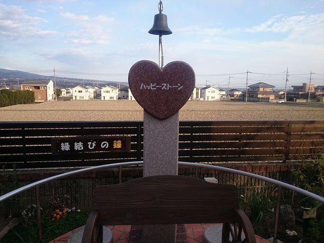 こちらが ★縁結びの鐘 新しいご縁があるといいですね♪!!