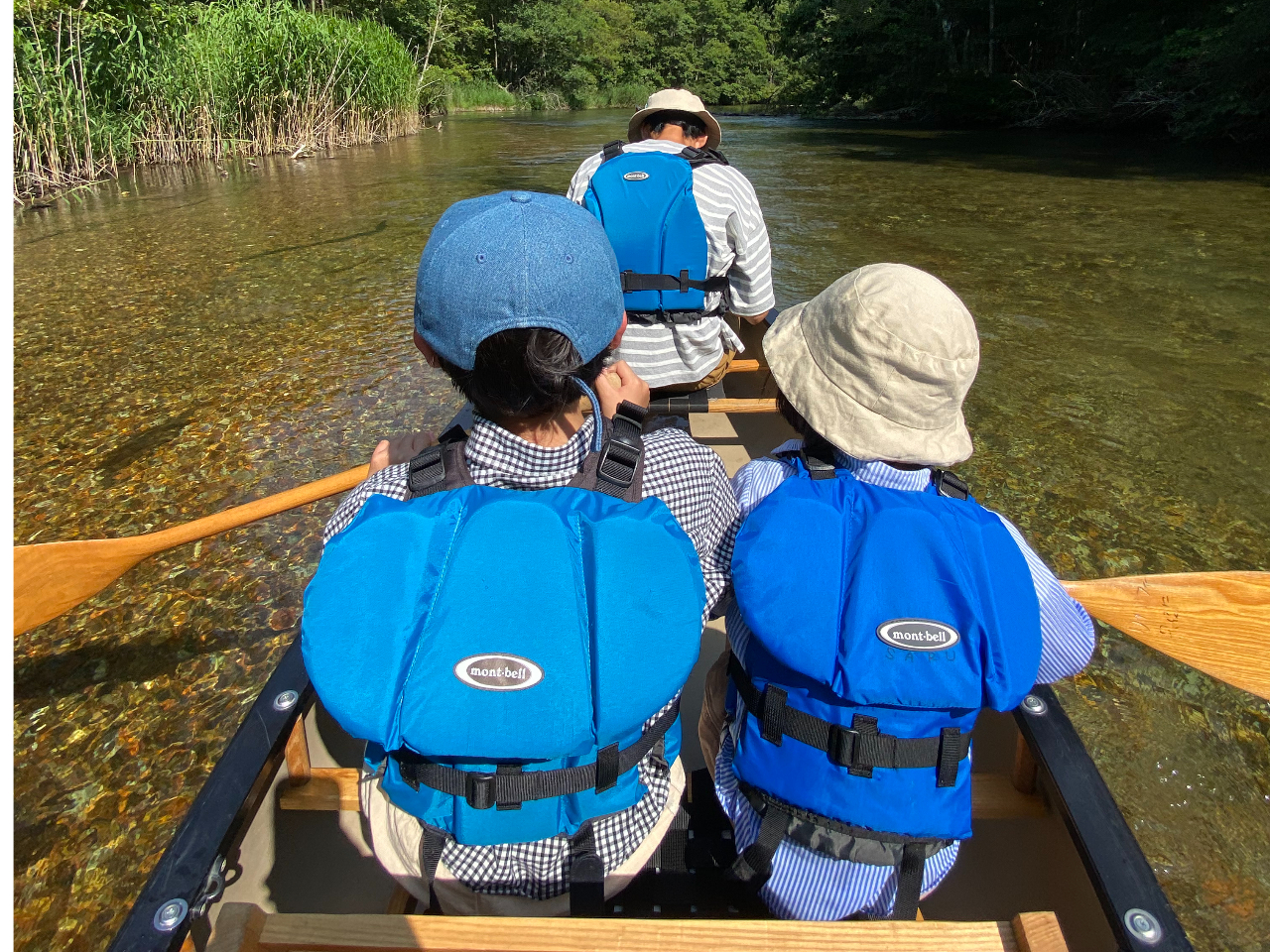 ちっちゃい子は並んで
