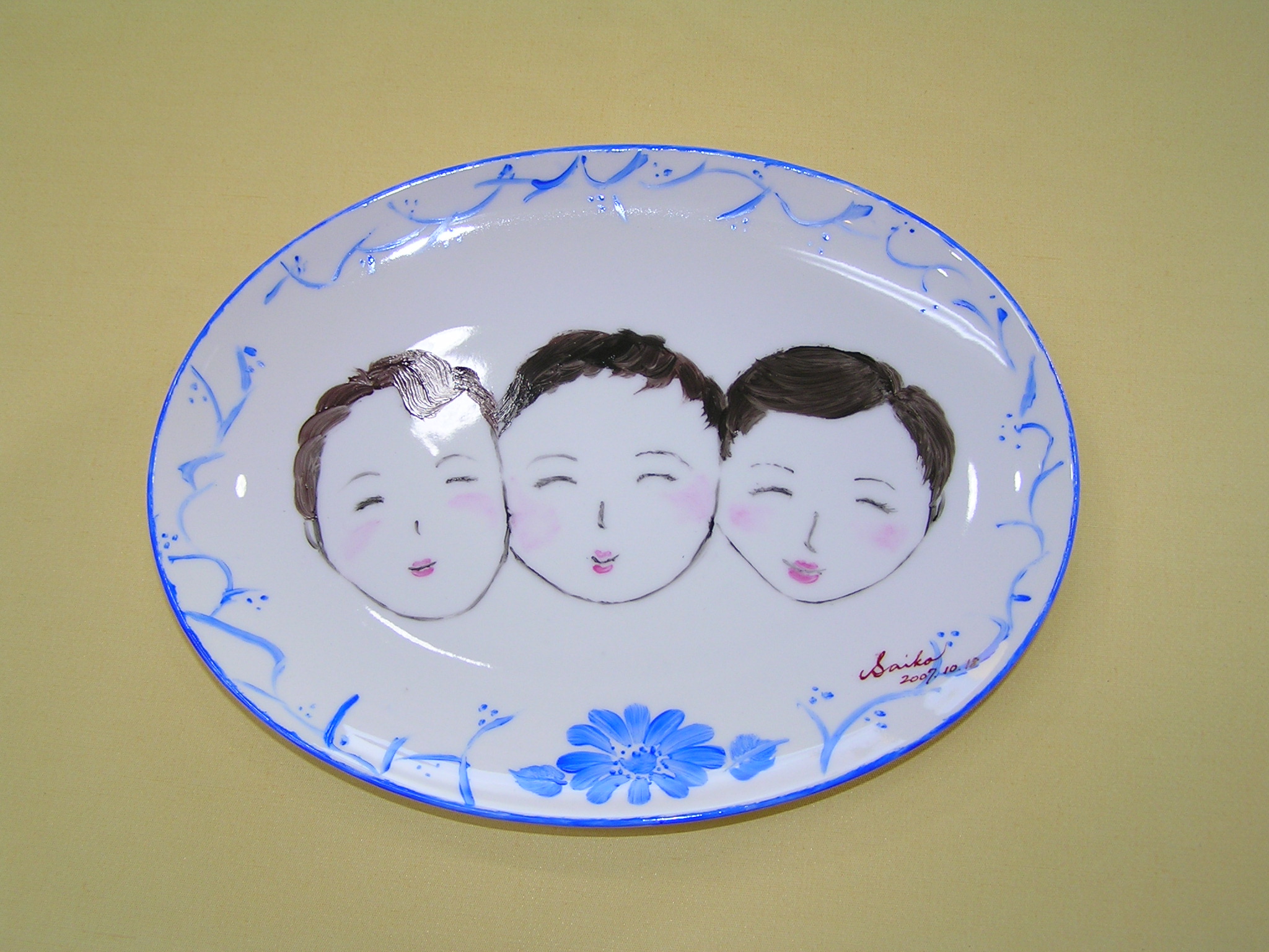 【絵付け体験】●ファミリー向け●お皿の絵付け体験 ご家族旅行の思い出に♪2時間