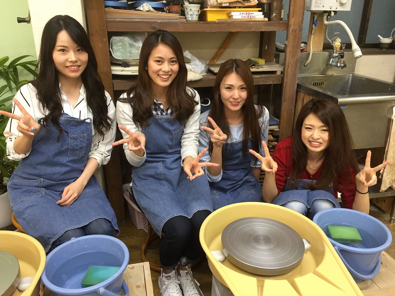 大人数での皆様にも楽しく陶芸体験を楽しんで頂けます!