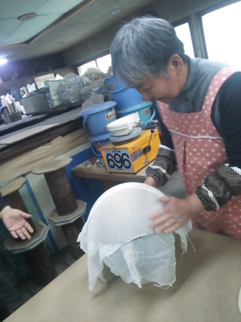 うき玉ナデナデ深皿制作