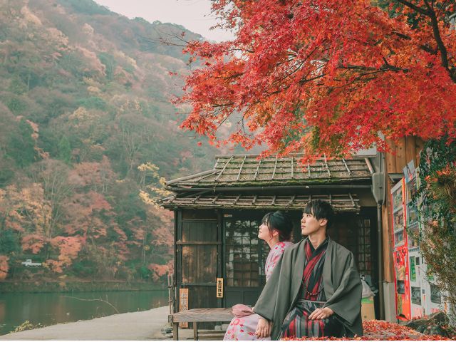 嵐山へのバスもすぐ近く