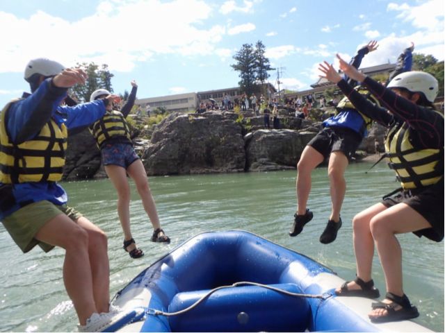 ボートの上でゲーム!