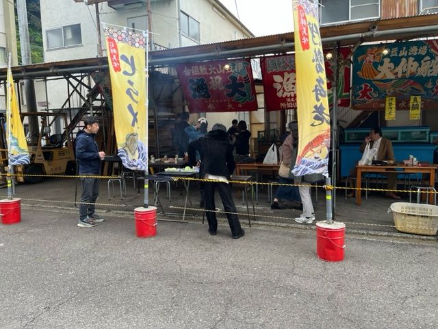 お酒は販売しています。