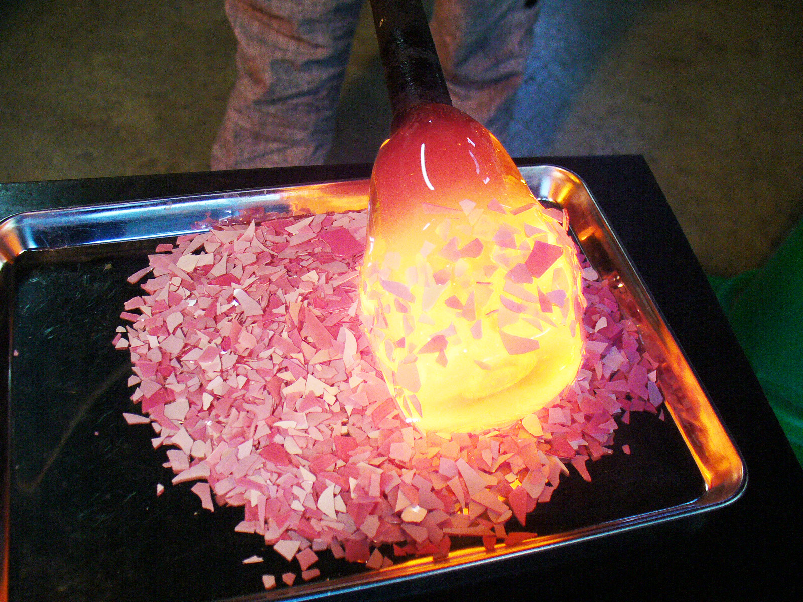 8ނ̒炨DȐFiɂ邱Ƃł܂B