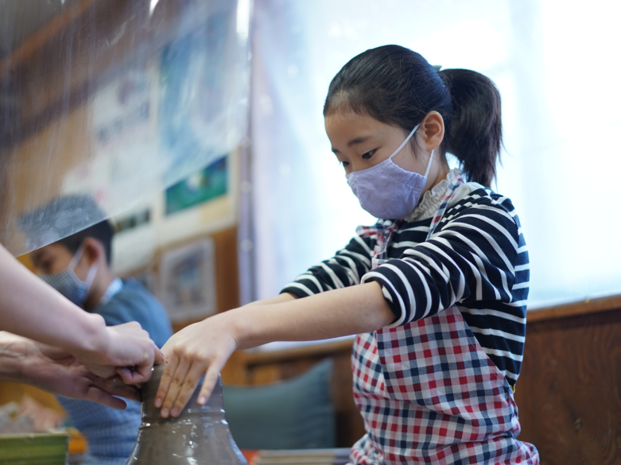 キッズ電動ろくろ体験♪気分は陶芸家!