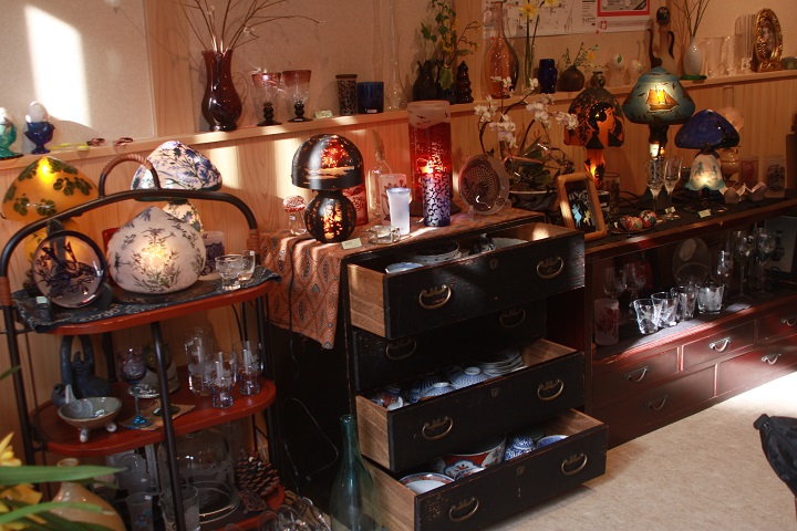 お店にはいろいろなガラス製品があるので見ているのも楽しいです!