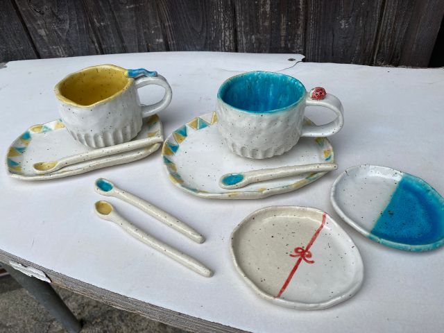 カップルで来られて1組ずつ作られました♪ カラフルな色付けもできます。