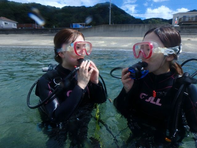 水面で呼吸の練習