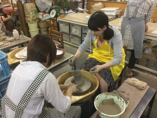ロクロ体験 (お好きなものをたくさん作って楽しんで下さい。)