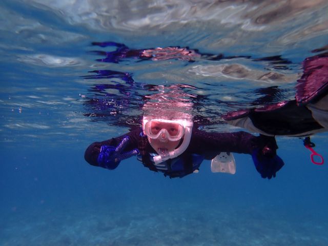 スノーケルは5歳以上で参加できます!(^^)!必ずライフジャケットを着用します。