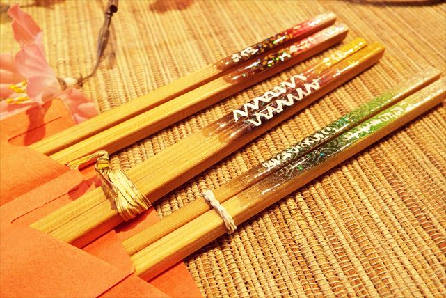 50分 和柄レジン体験 エコにも最適 お洒落な和柄のmyお箸を作ろう Myお箸作り体験 カップル 女性 ファミリー 早期予約 直前予約 グループ割引 じゃらん限定 匠の技 和柄あーと雑貨工房 桜色 じゃらん遊び体験