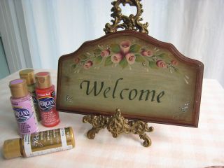 ウエルカムプレートや雑貨に絵を描き、オリジナル作品を作ります。
図案に添って描くので描くのが初めての方も大丈夫です!
スタンプを使ったり色々と楽しめます。