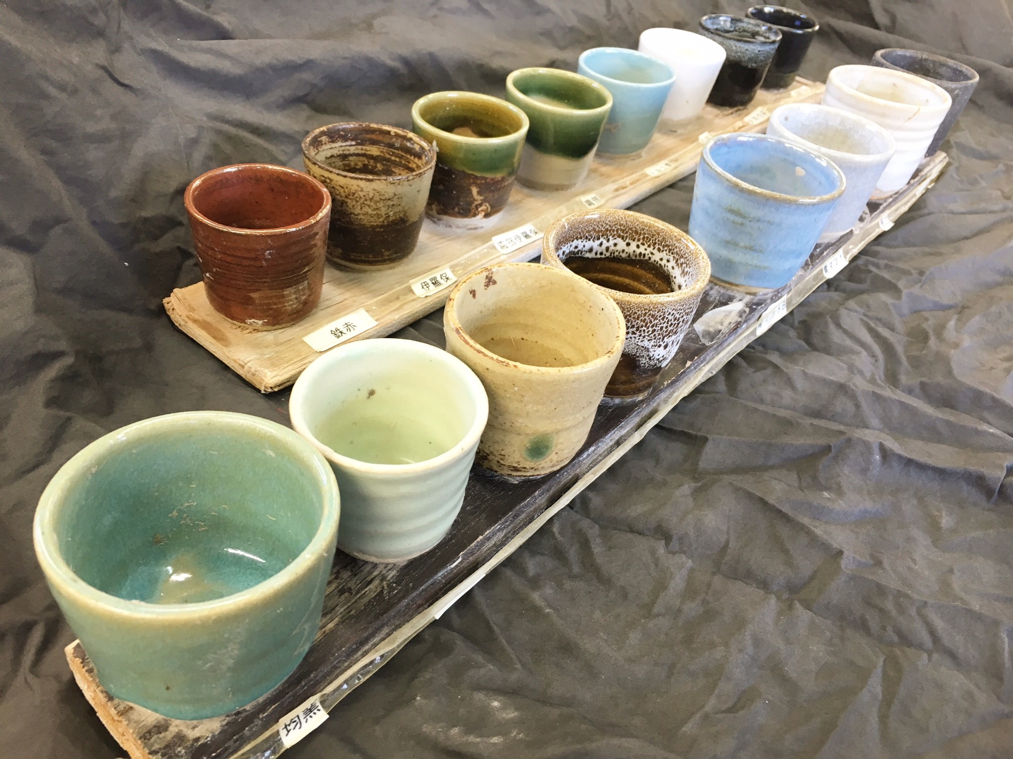 次はご自身で選んだ色を先生が色付けします!どんな風になるか楽しみ!(16色より選べます)