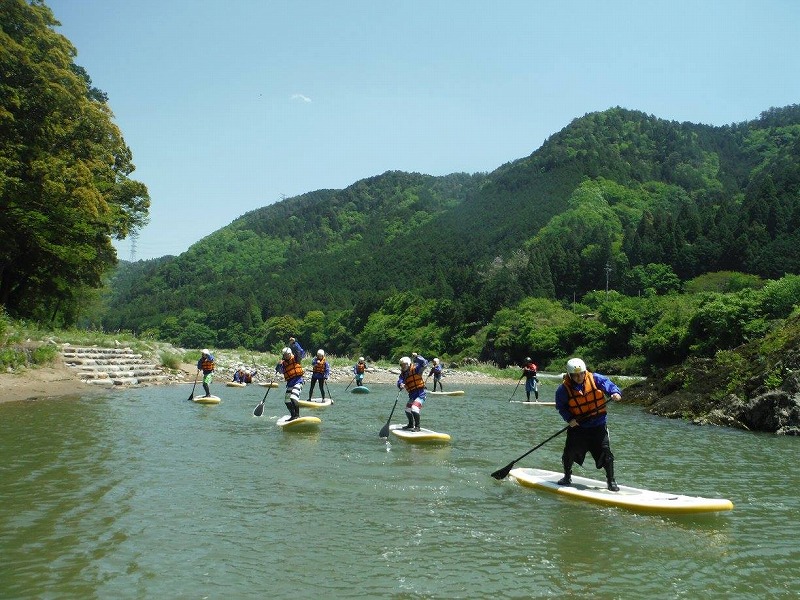 長良川の綺麗な景色と水で癒されるリバーSUP。