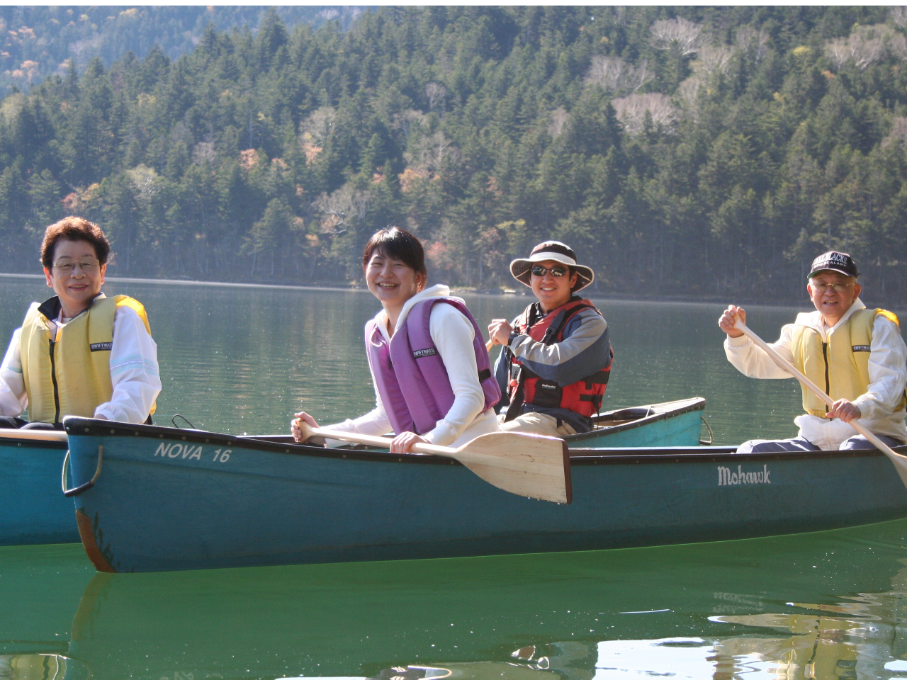 流れの無い湖なので初めての方でも安心です。