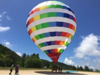 カラフル気球に乗っていただけます♪